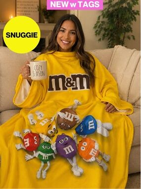 NEW in BOX 📦 M&M'S Yellow Adult Snuggie Fleece Blanket w/Characters 54 x 71”